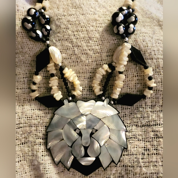 Lee Sands Elegant Black and White Lion Pendant Necklace